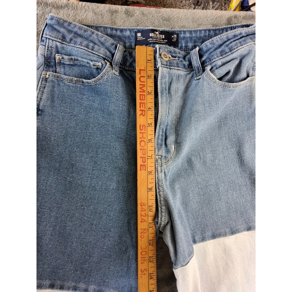Hollister Ultra High-Rise Mom Jeans 9R W29 Patchwork Colorblock Blue White Denim
